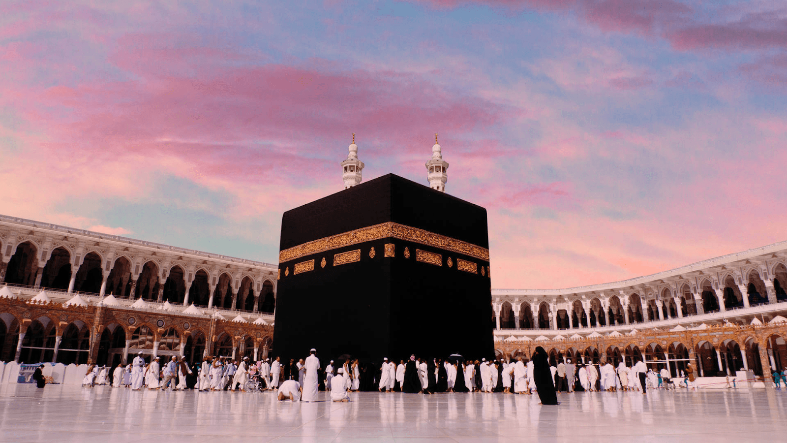 Why Couples Should Choose Umrah As A Spiritual Honeymoon